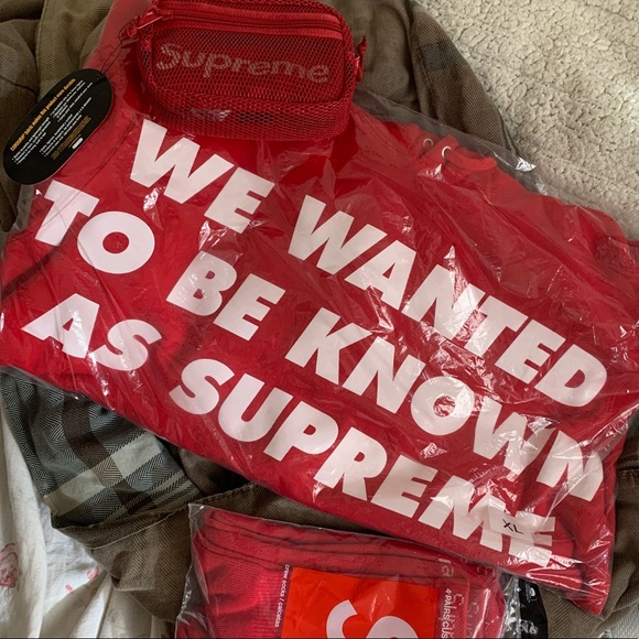 Supreme red hoodie - Picture 2 of 2